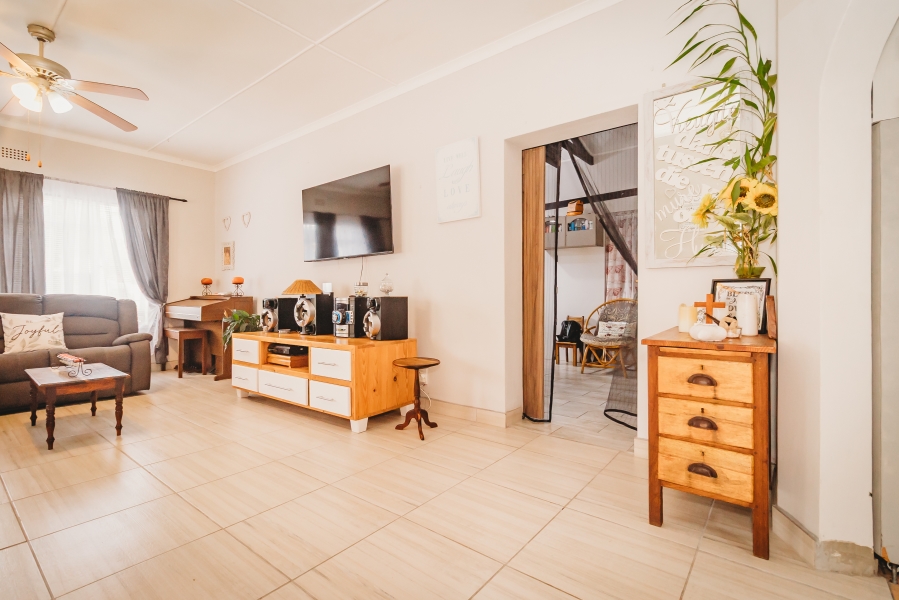 3 Bedroom Property for Sale in Denneoord Western Cape